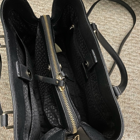 Kate Spade Satchel - Picture 6 of 14